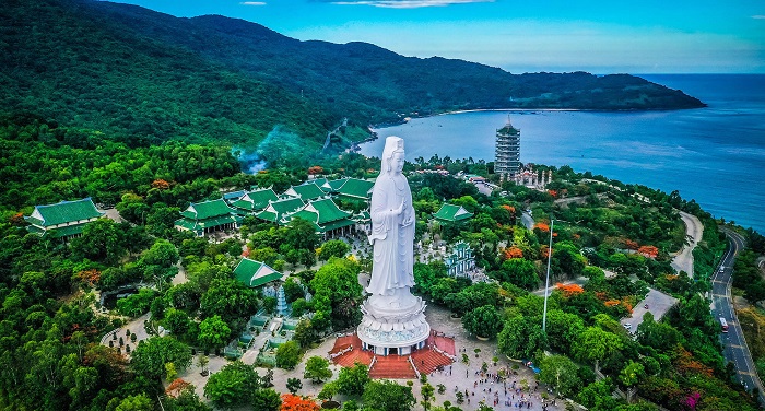 Chùa Linh Ứng Sơn Trà được xem là chốn linh thiên bậc nhất tại Đà Nẵng